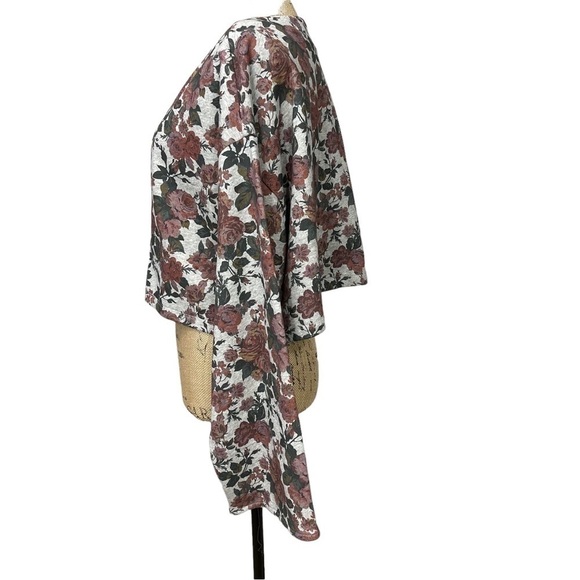 LOVERS + Friends Floral Crop Top French Terry Button Up V Neck - Picture 5 of 11